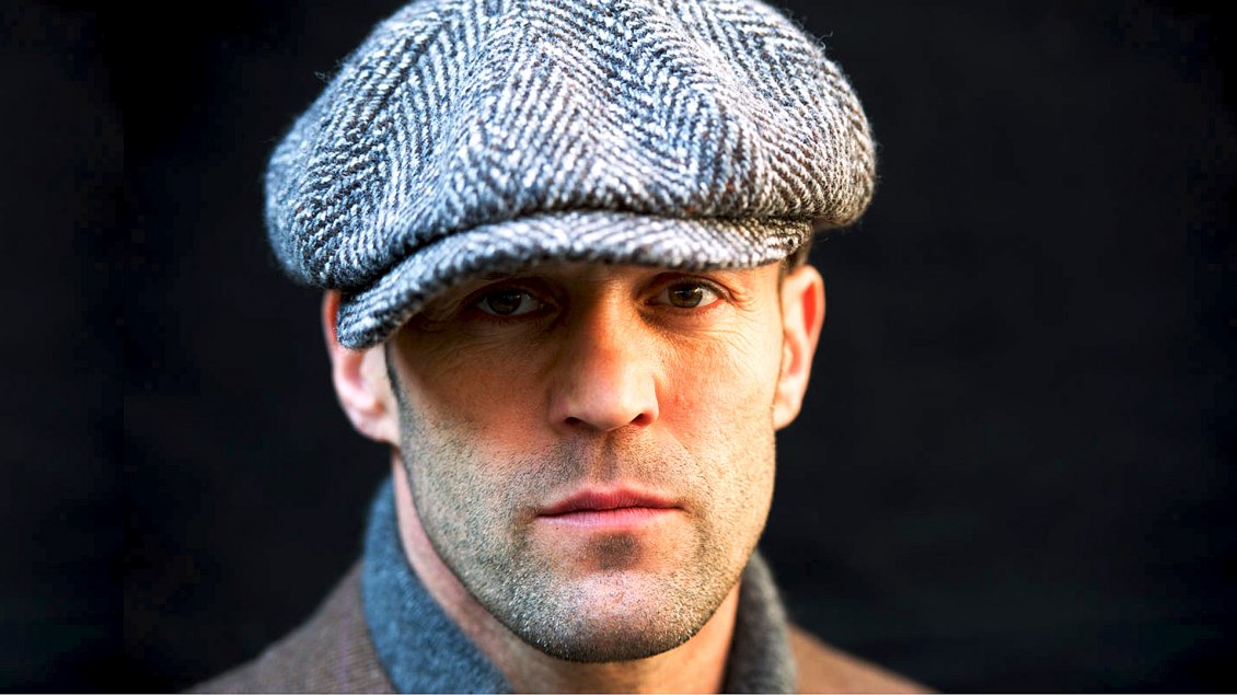Download Wallpaper Jason Statham with a gray hat
