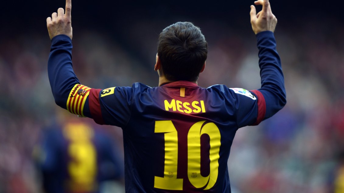 Download Wallpaper Lionel Messi on the stadium - T-shirt with number 10