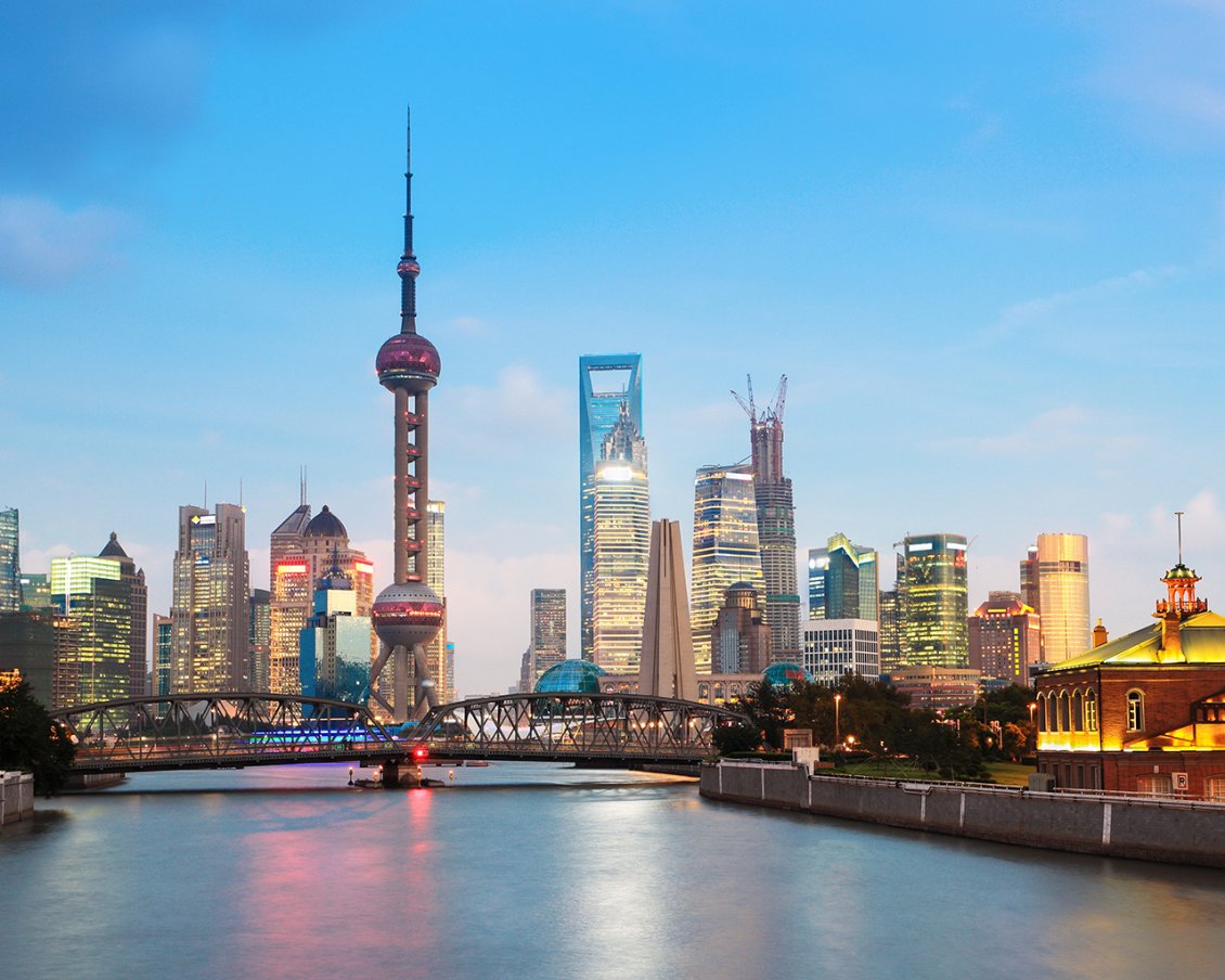 Download Wallpaper China Cityscapes - Old Bridge and New Shanghai