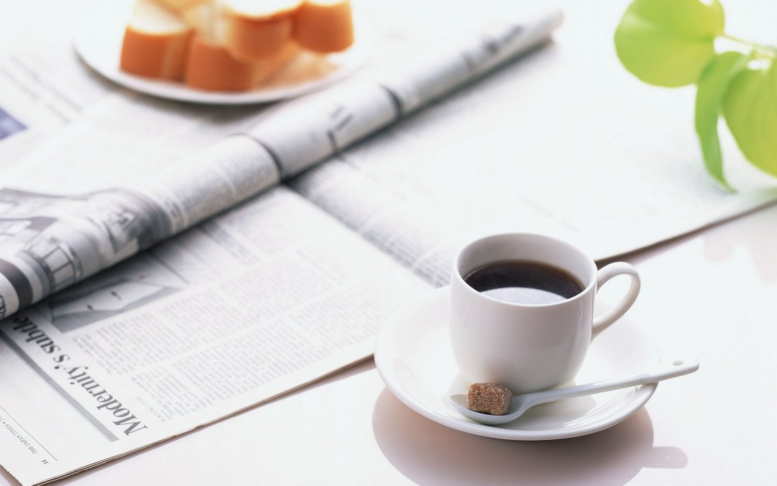 Download Wallpaper Good coffee and a newspaper - Start your day