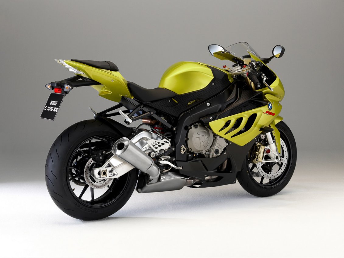 Download Wallpaper Yellow and black BMW S 1000 RR Bike