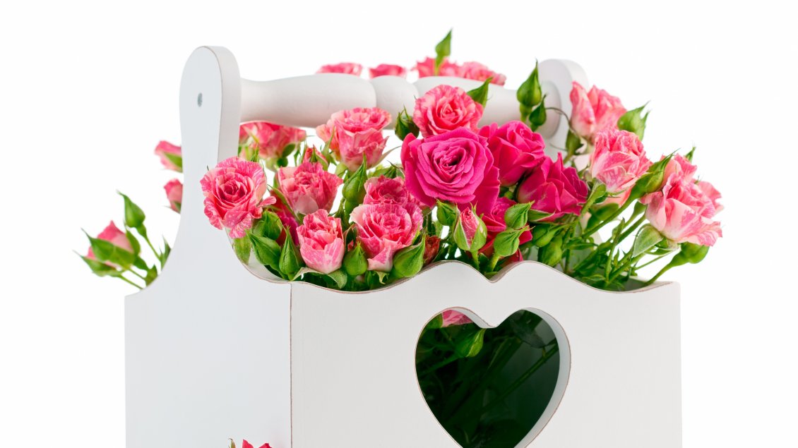 Download Wallpaper Love roses - Pink flowers in a basket with handle