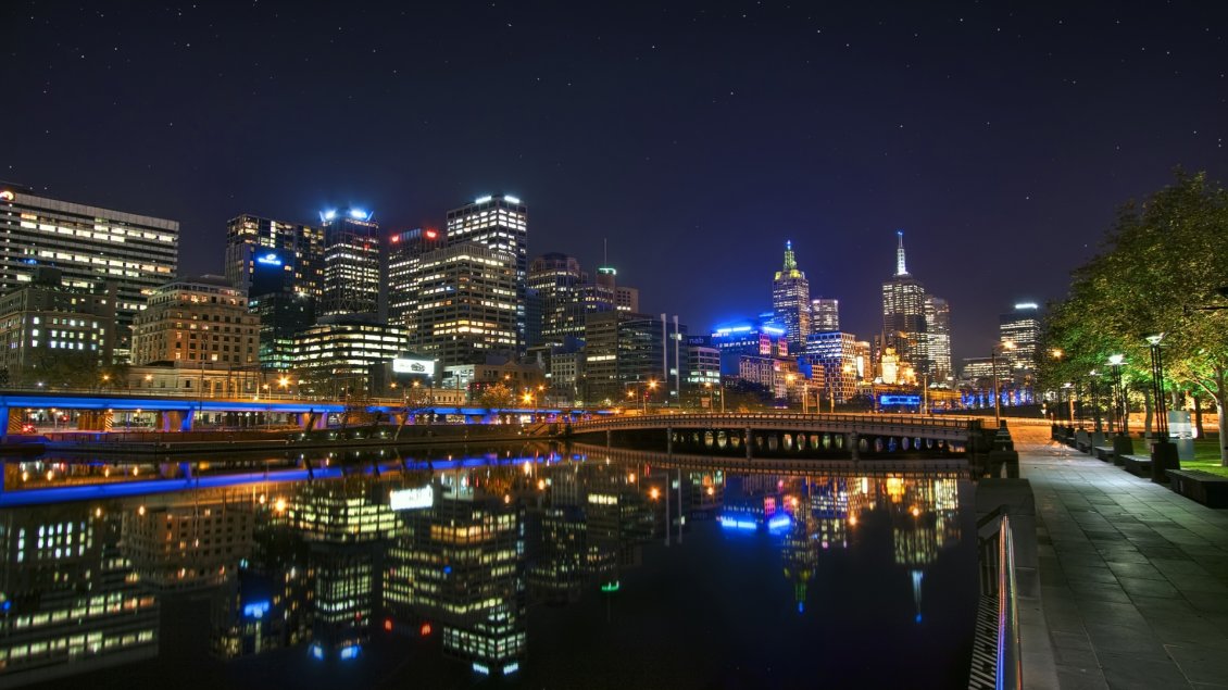 Download Wallpaper Melbourne city lighted in night - Beautiful landscape