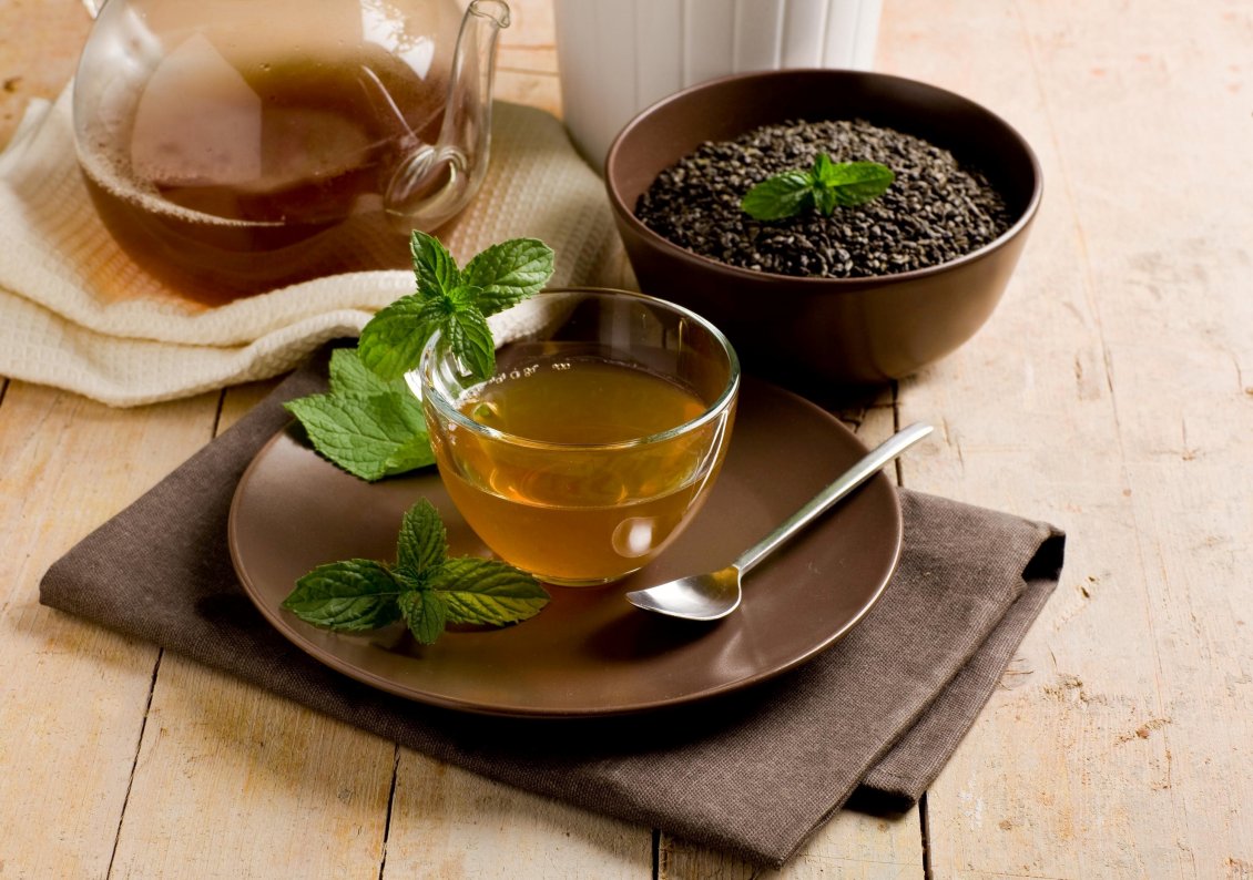 Download Wallpaper Hot tea and coffee beans - beautiful flavours