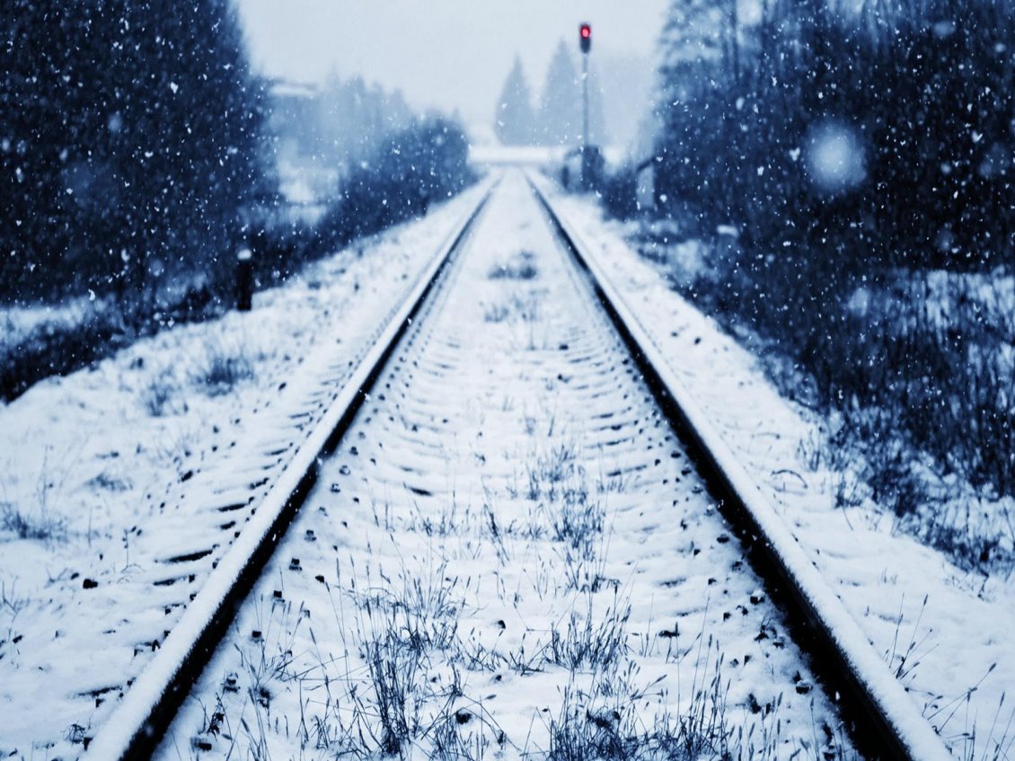 Download Wallpaper Railroad in winter - HD wallpaper