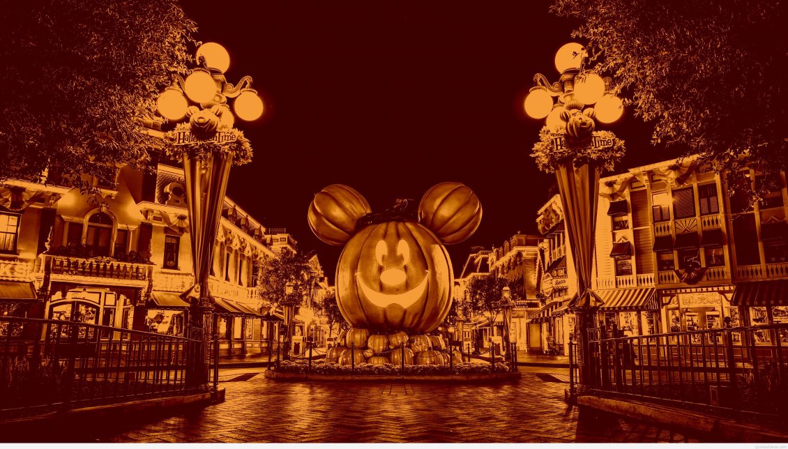 Download Wallpaper Big pumpkin in the city - Mickey Mouse
