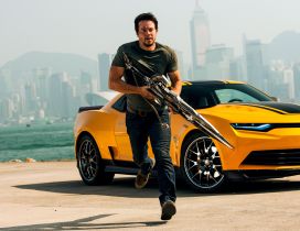 Transformers 4 with Mark Wahlberg actor