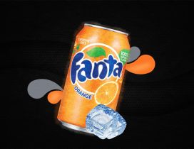 A dose of fanta juice and two cubes of ice