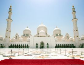 Abu Dhabi Sheikh Zayed Mosque - An amazing building