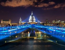 A beautiful night in London - Blue lights