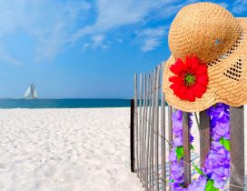 Summer hat perfect for seaside - HD wallpaper