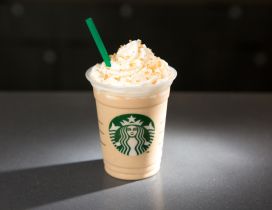 Delicious cream coffee from Starbucks - HD wallpaper