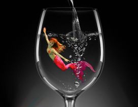 Red Mermaid in a glass of water - HD wallpaper