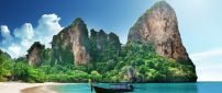 Summer holiday in Thailand - Walk on the ocean with a boat
