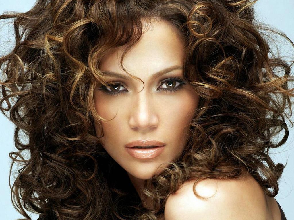 Jennifer Lopez with curly hair - Singer and dancer