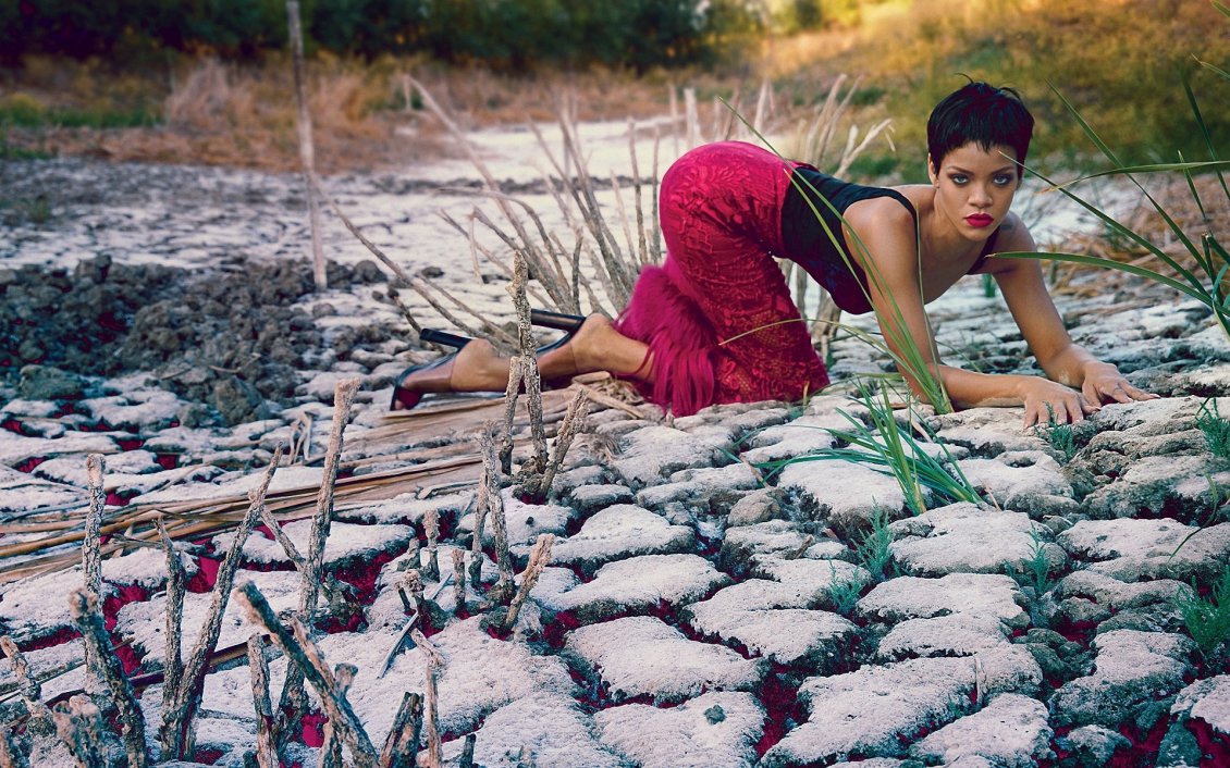 Download Wallpaper Rihanna posing in a red dress on field