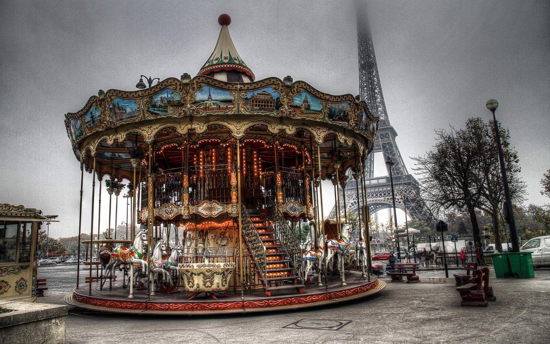 Download Wallpaper Carousel near Eiffel Tower