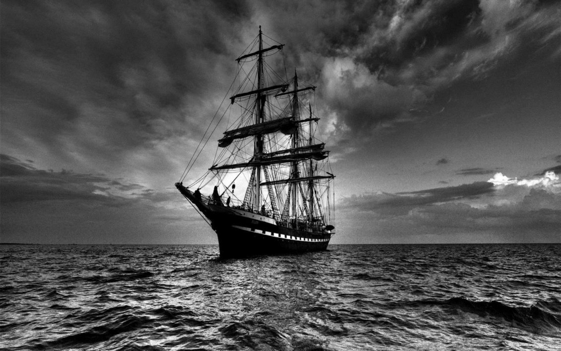 Download Wallpaper Pirate sailing ship