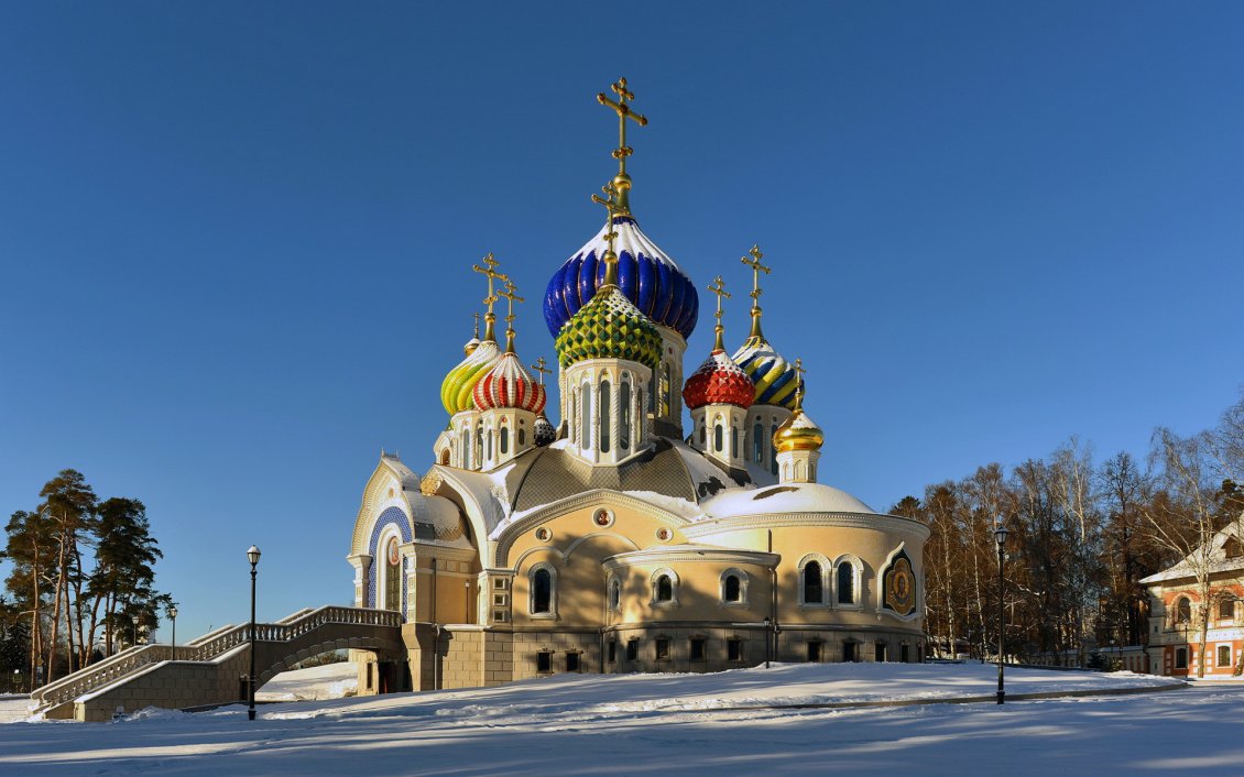Download Wallpaper Moscow church with colored towers