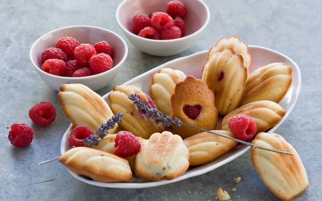 Download Wallpaper Cookies with raspberries - Delicious cookies