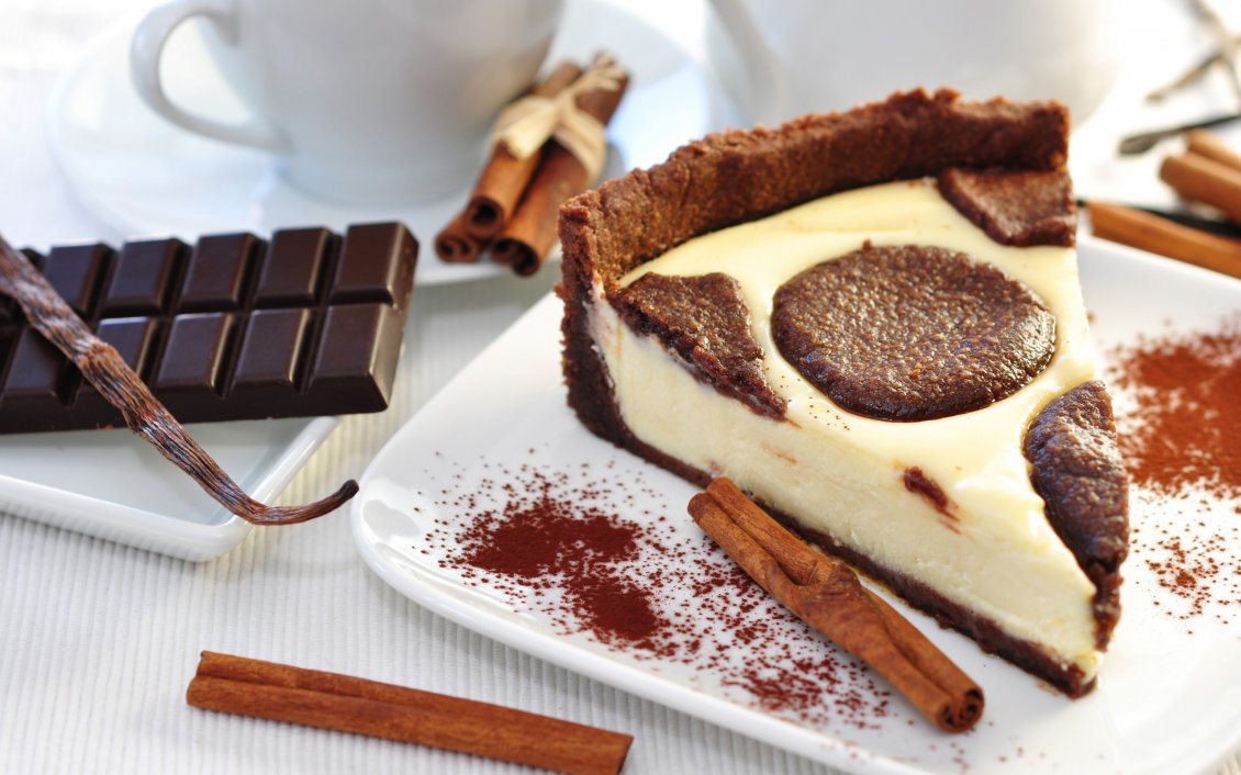 Download Wallpaper Cheesecake with chocolate and cinnamon
