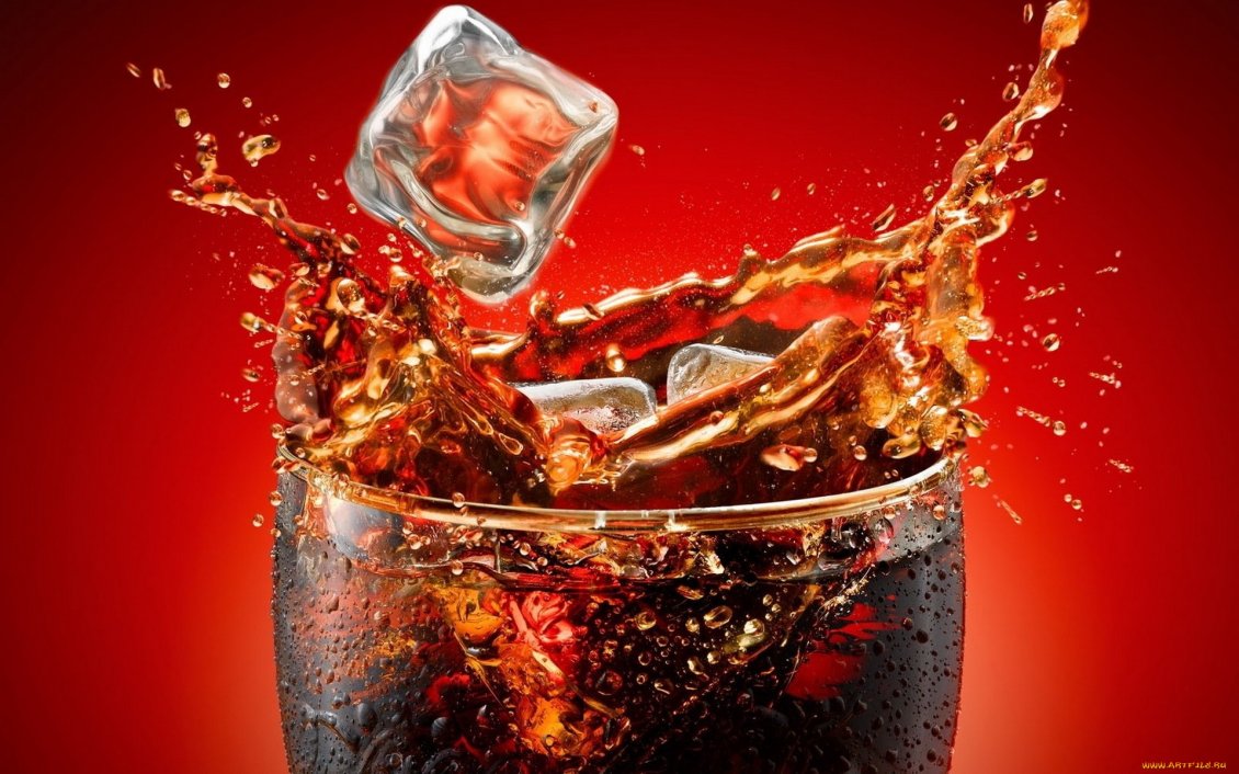 Download Wallpaper Cola drink with ice