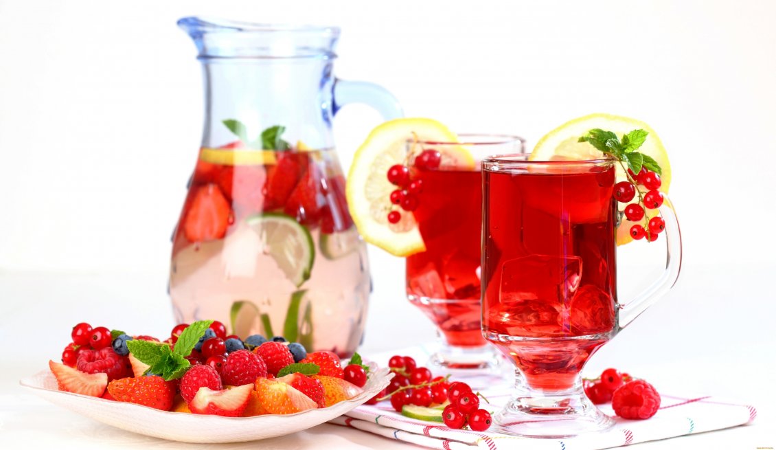 Download Wallpaper Soft drink fruits in a sunny day of summer