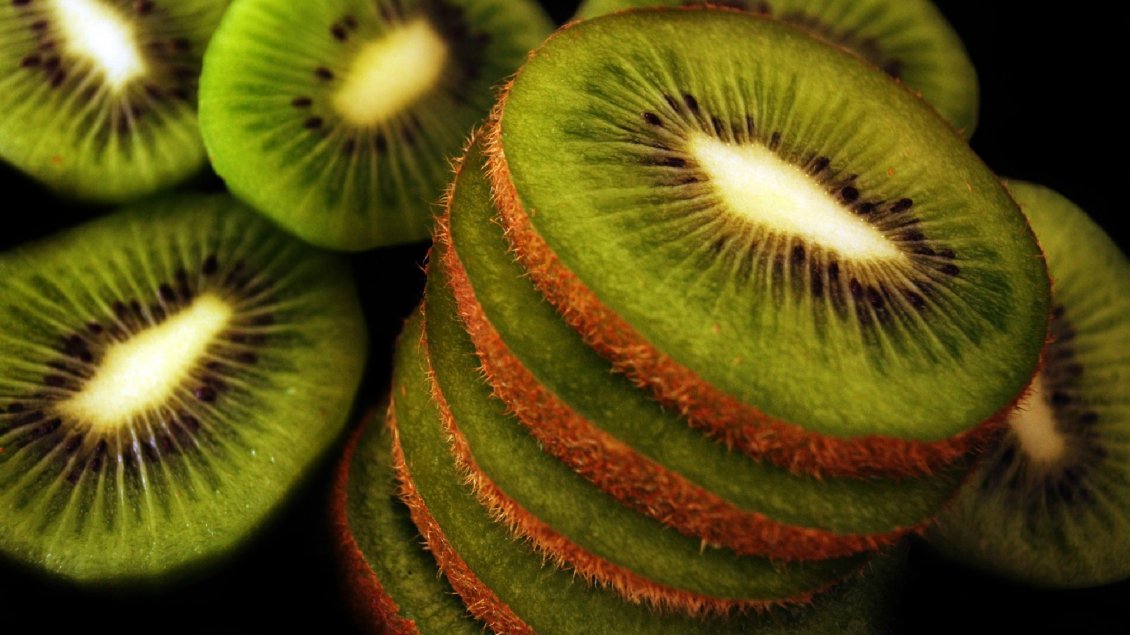 Download Wallpaper Kiwi slices stacked