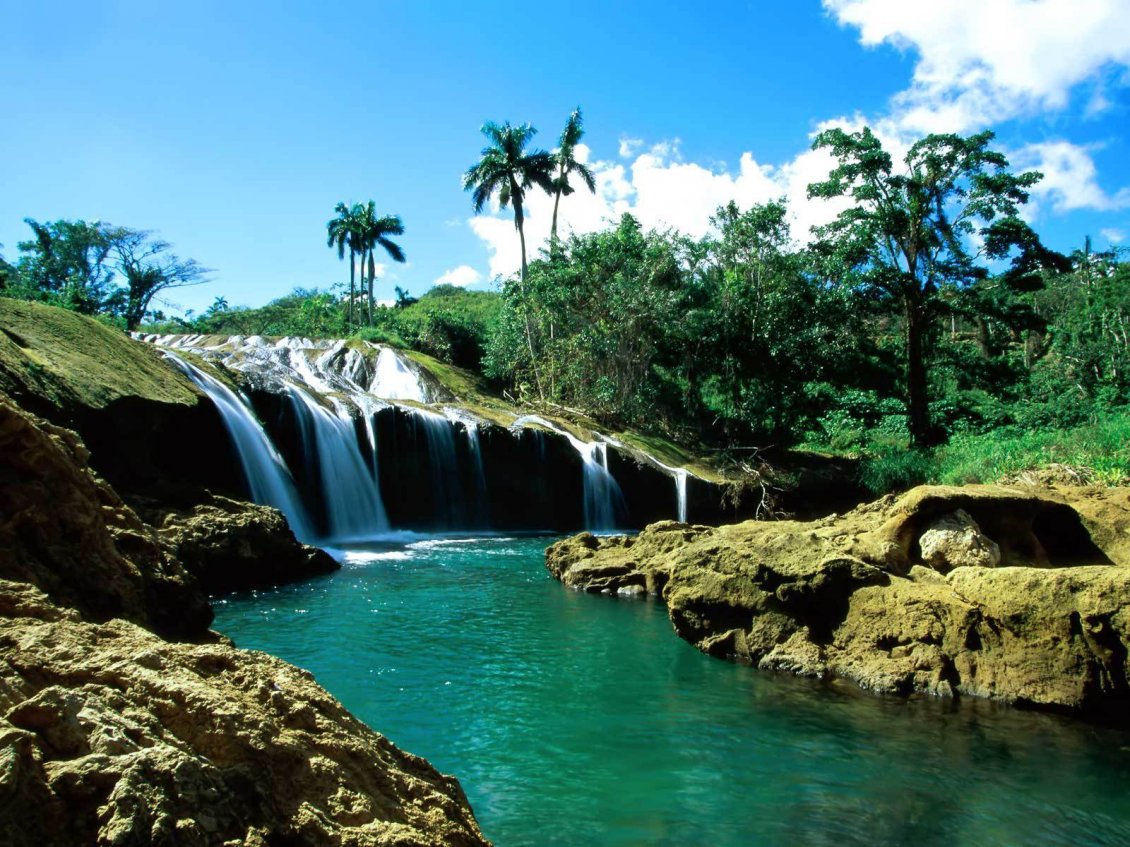 Download Wallpaper Wonderful waterfall - dream corner in the nature