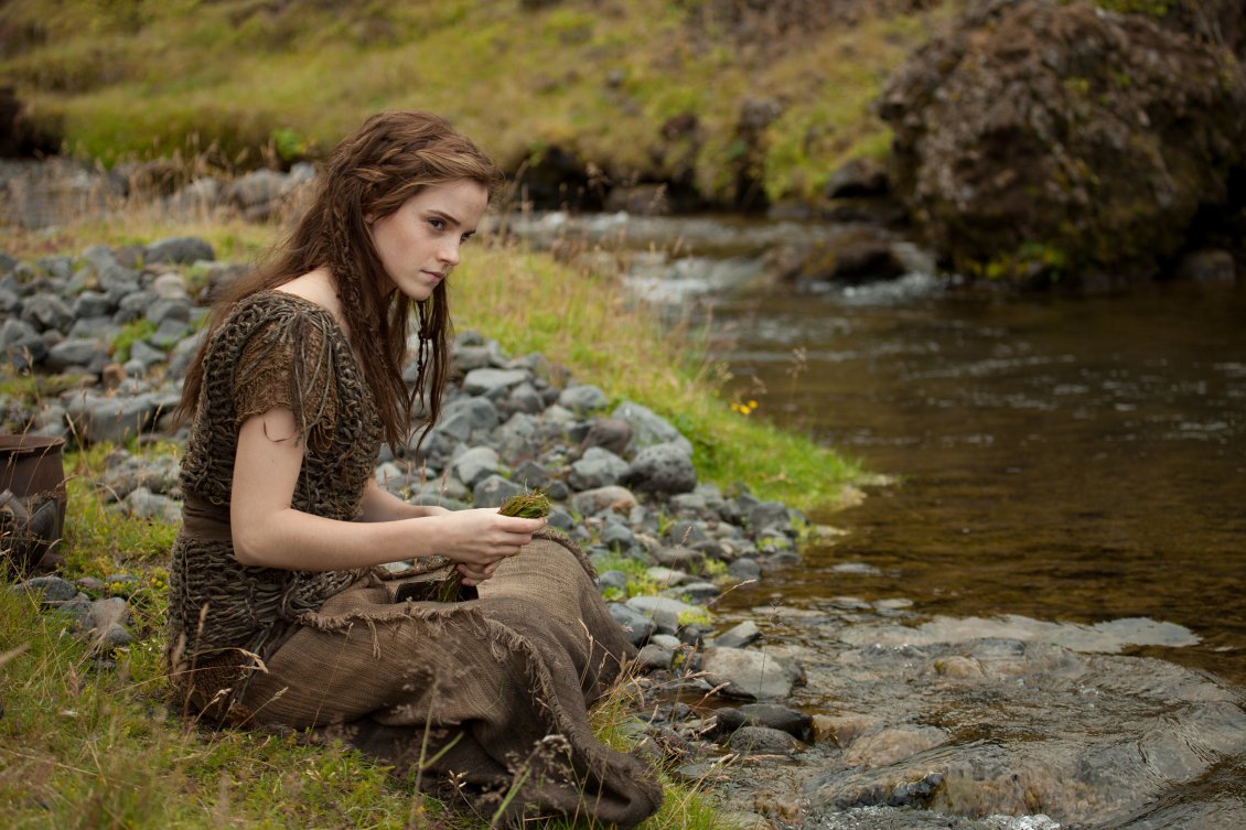 Download Wallpaper Emma Watson sitting on the grass on the river