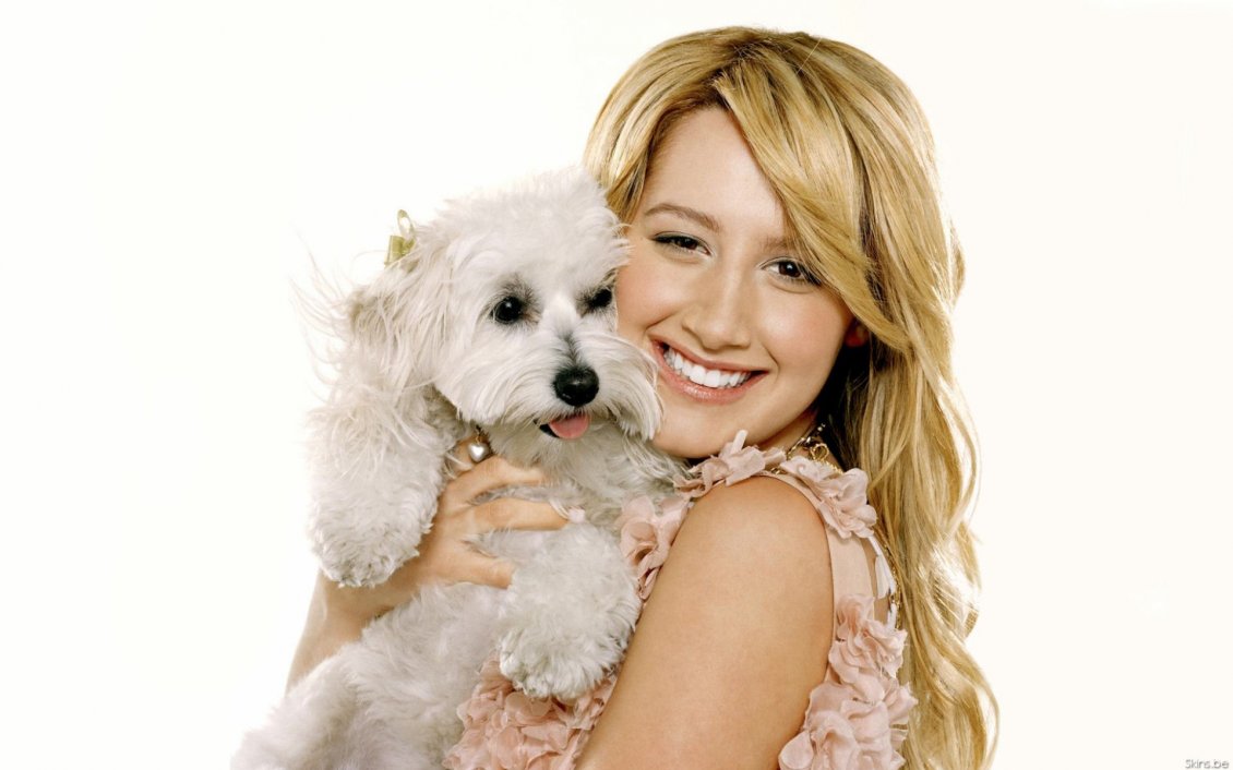 Download Wallpaper Ashley Tisdale with her gray puppy
