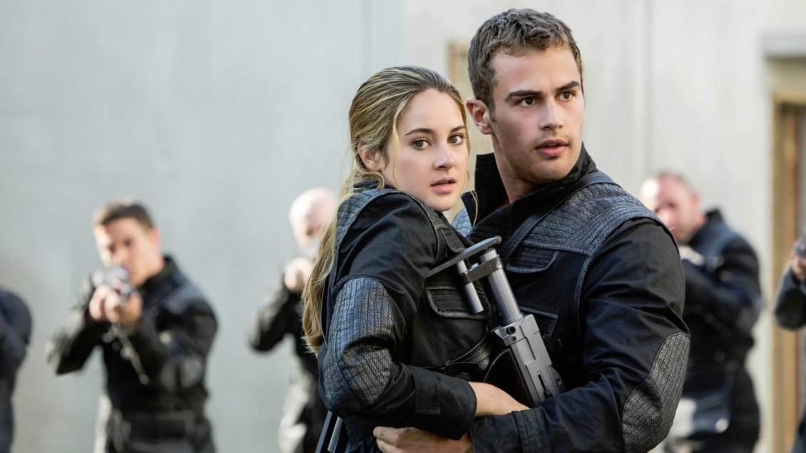 Download Wallpaper Divergent Movie - Shailene Woodley and Jai Courtney