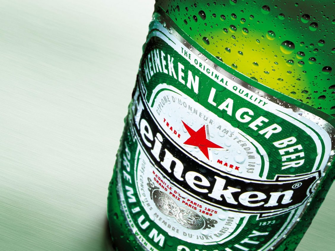 Download Wallpaper Heineken cold beer bottle