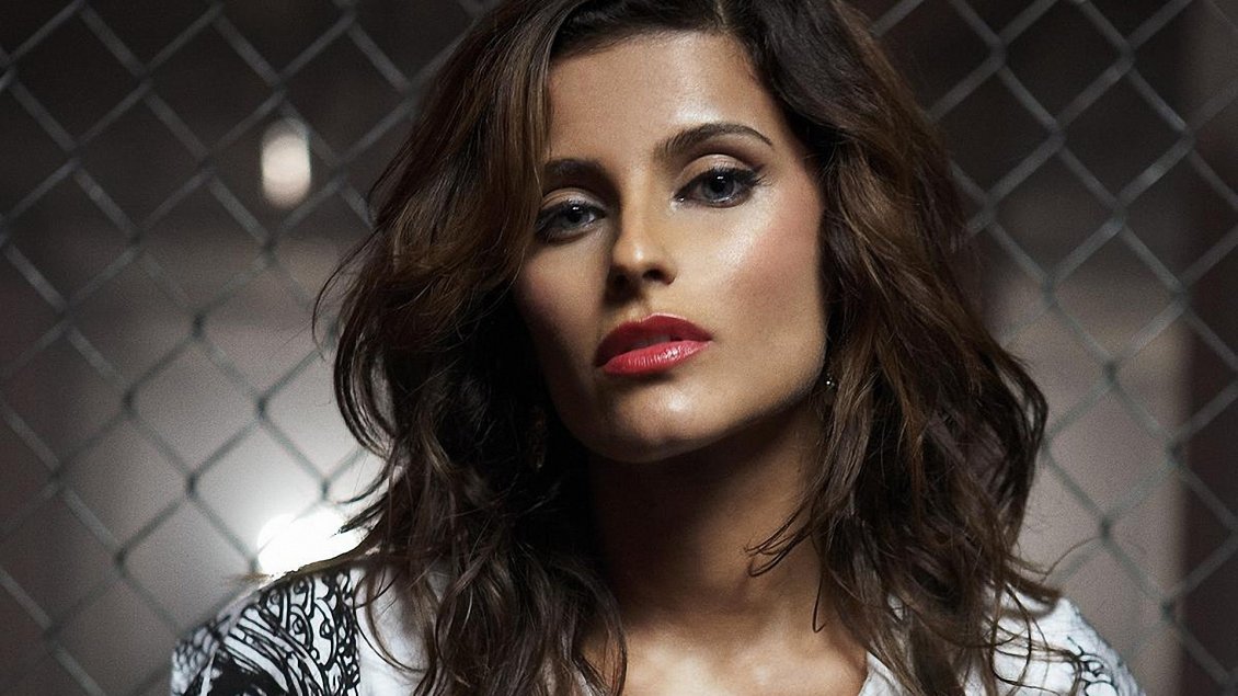 Download Wallpaper Nelly Furtado a Canadian singer and songwriter
