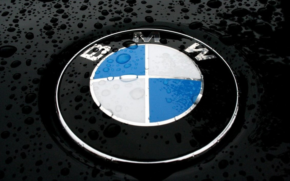 Download Wallpaper BMW symbol with water drops - HD wallpaper