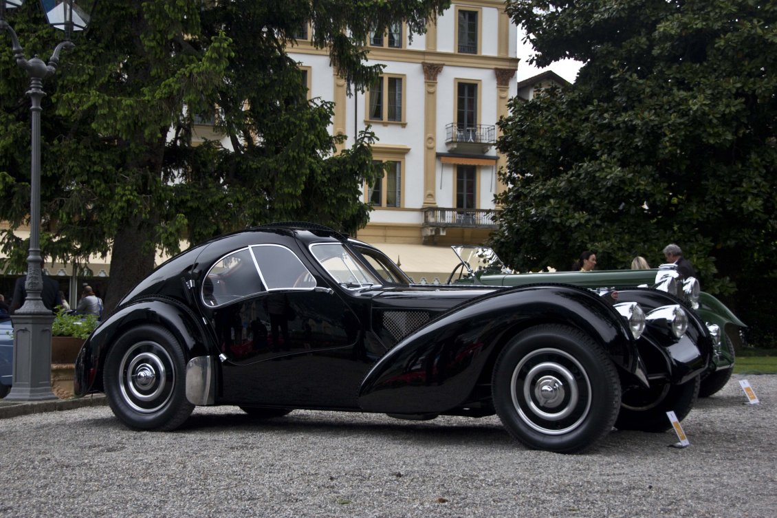 Download Wallpaper Bugatti Atlantic 57SC - Vintage car