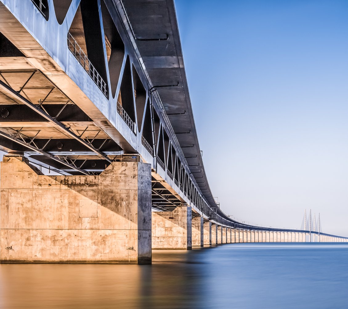 Download Wallpaper Oresund Bridge from Malmö, Sweden