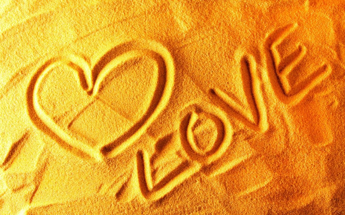Download Wallpaper A heart and love letters in the sand