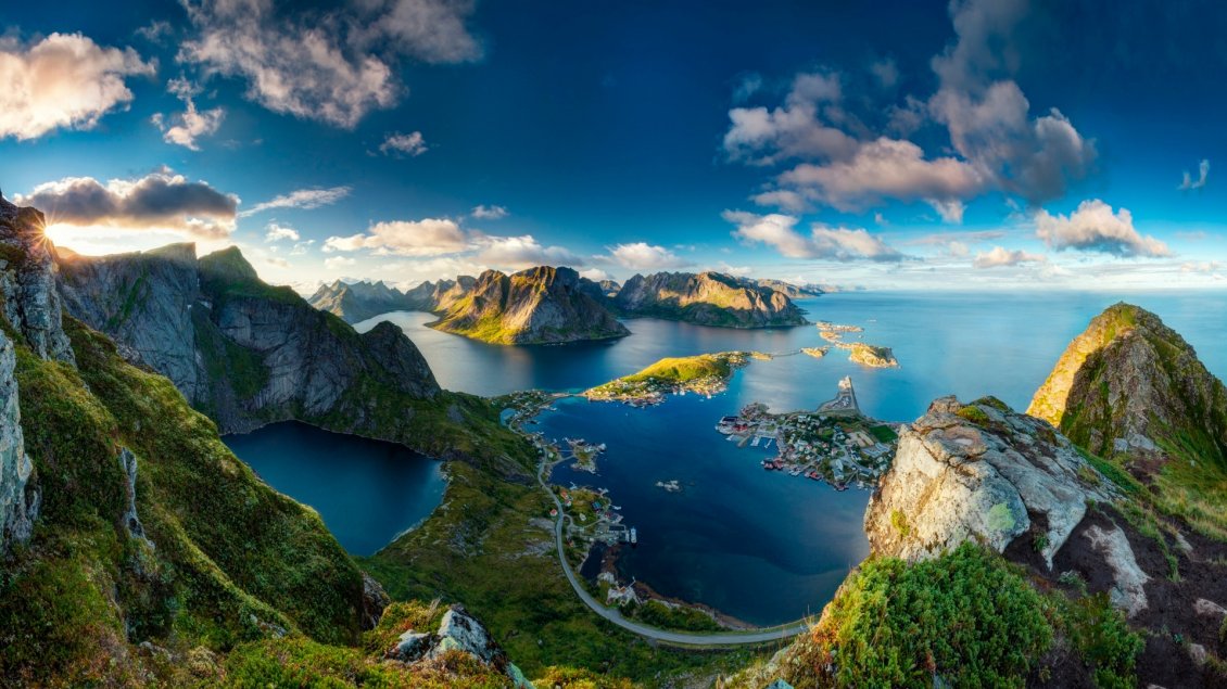 Download Wallpaper Reinebringen Norway - Stunning landscape