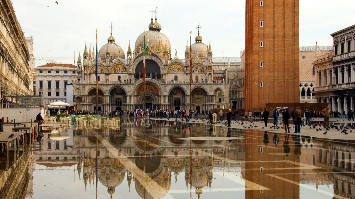 Download Wallpaper St. Mark Basilica from Venice - Stunning architecture