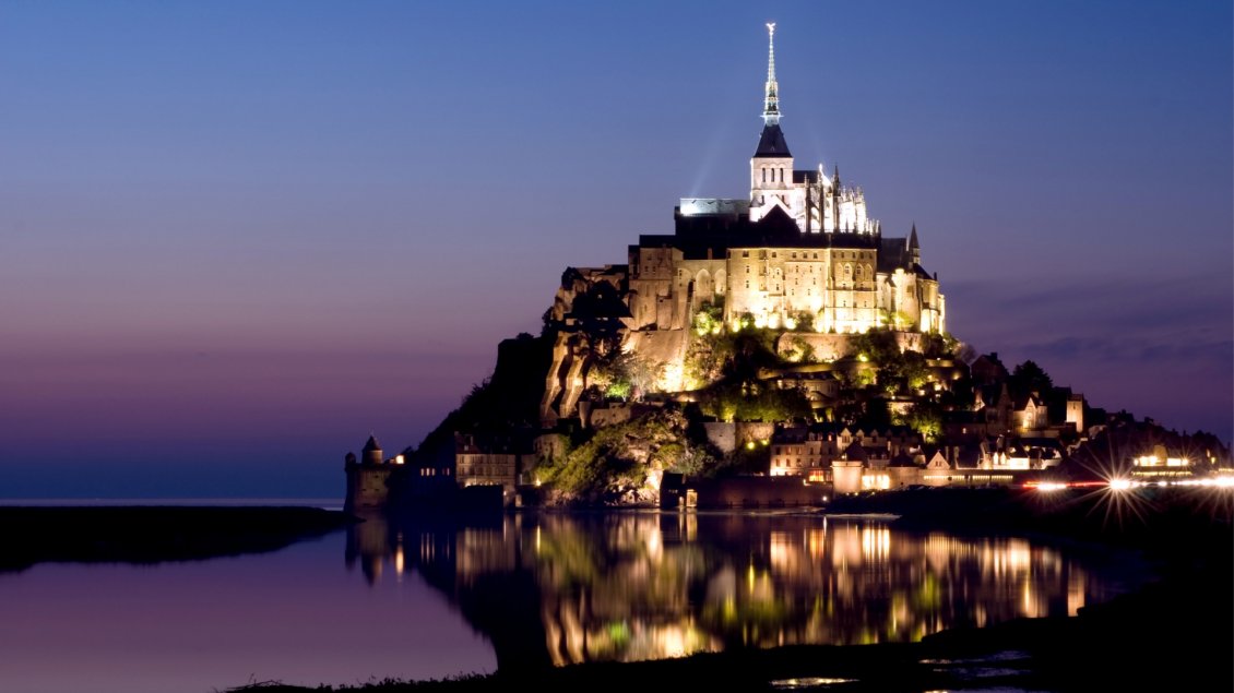 Download Wallpaper Saint Michel mountain lighted in night