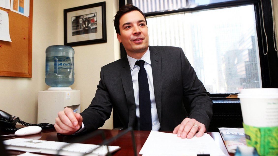 Download Wallpaper American comedian, Jimmy Fallon at his office
