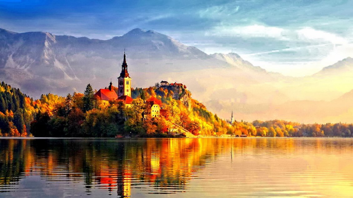 Download Wallpaper Beautiful castle in the light of Autumn sun - HD wallpaper