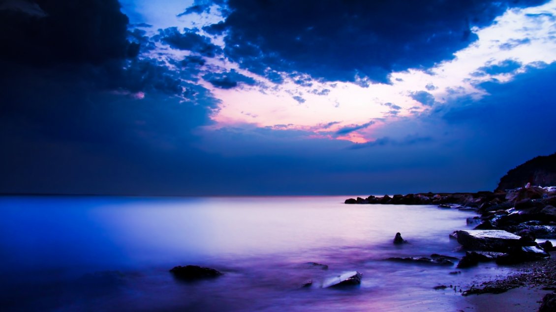 Download Wallpaper Amazing evening with purple sky in Cap Sani, Greece