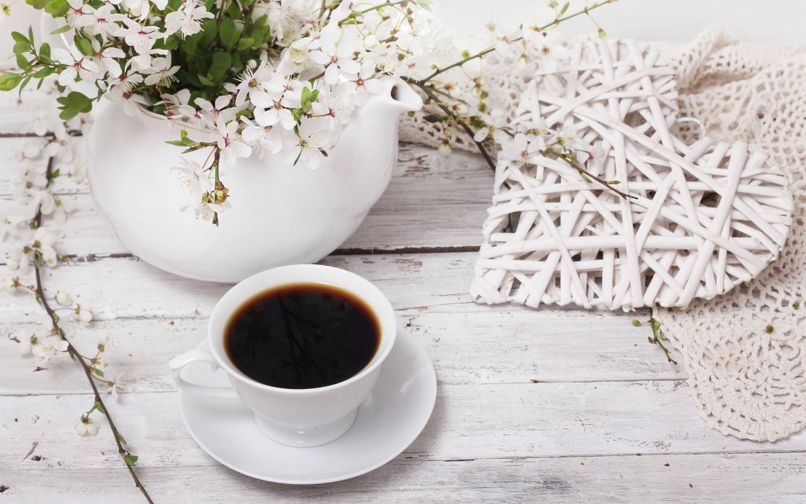Download Wallpaper Spring flowers and a cup of coffee - special morning day