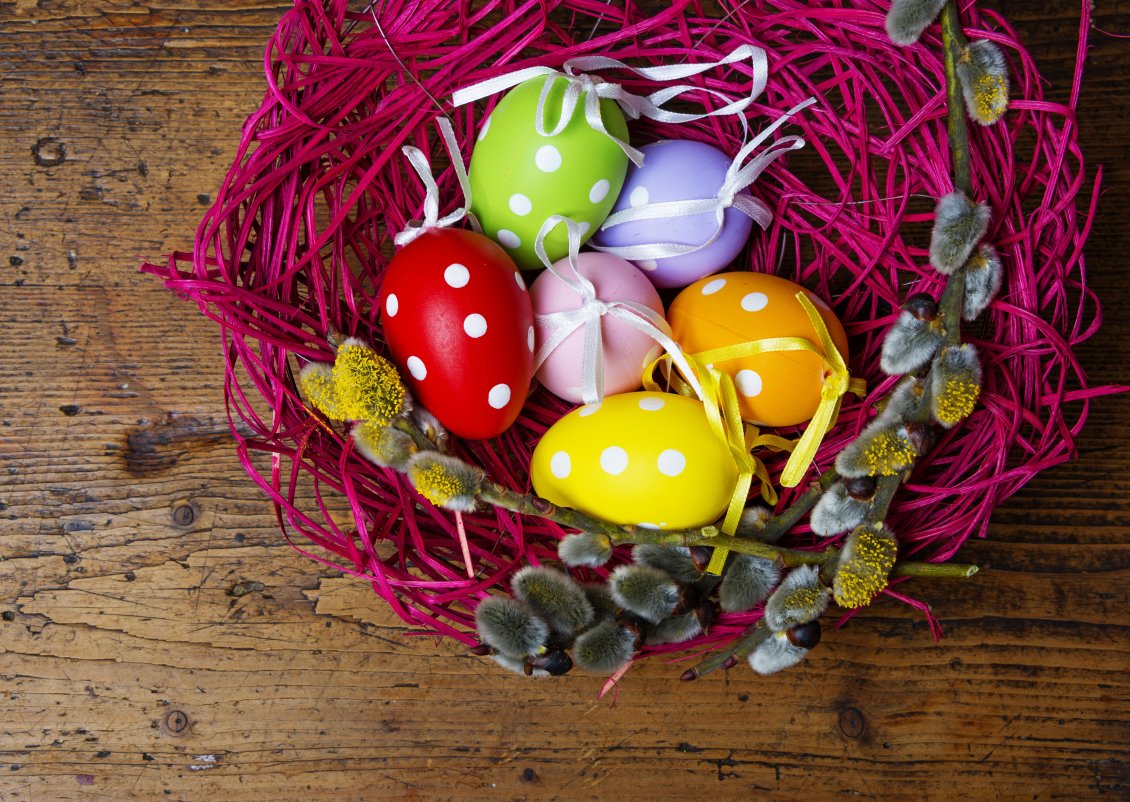 Download Wallpaper Purple basket with Easter eggs - Happy spring Holidays