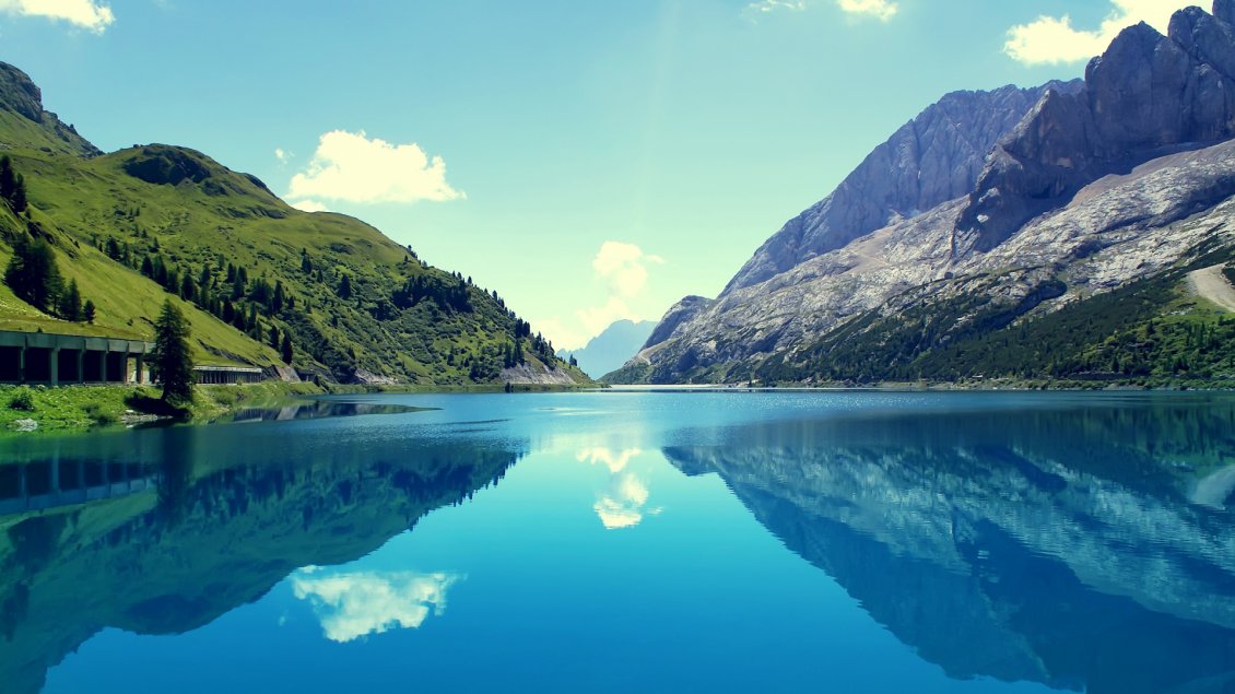 Download Wallpaper Mountain lake - wonderful nature landscape