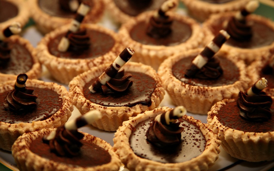 Download Wallpaper Delicious tarts with chocolate and cacao