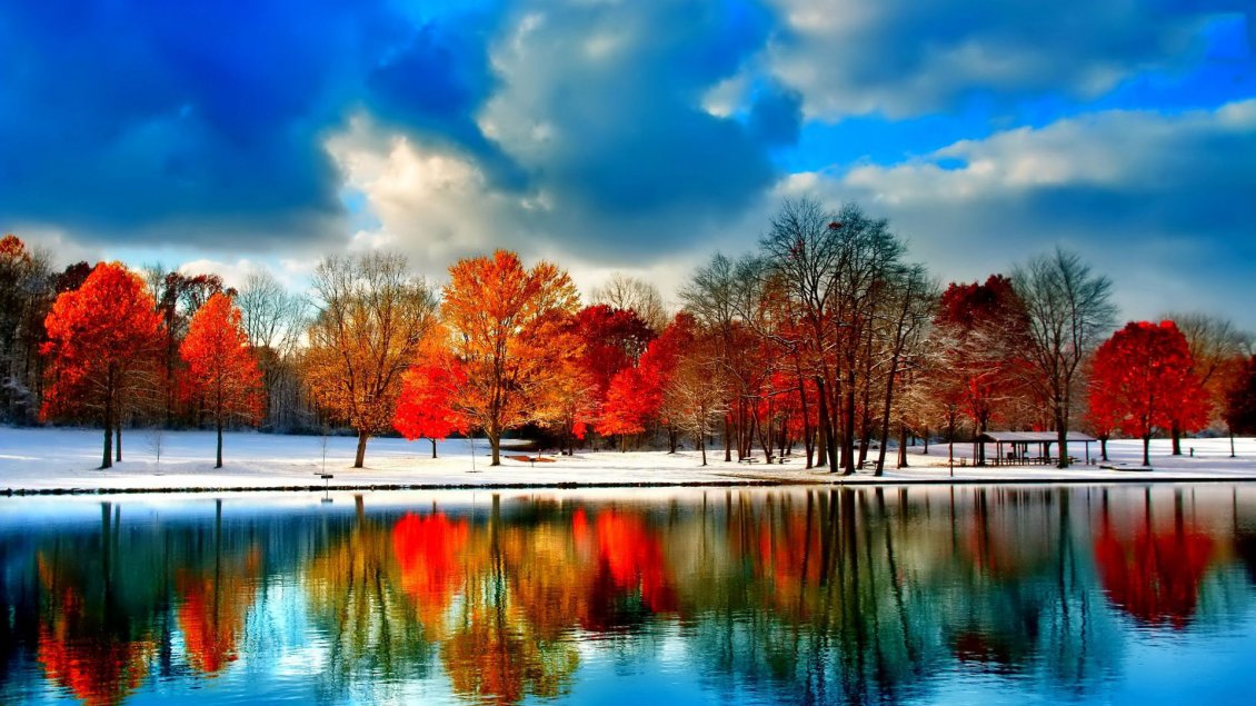 Download Wallpaper Wonderful Autumn trees - mirror in the lake