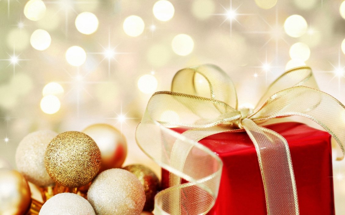 Download Wallpaper Golden ribbon and Christmas ball - Happy Winter Holiday